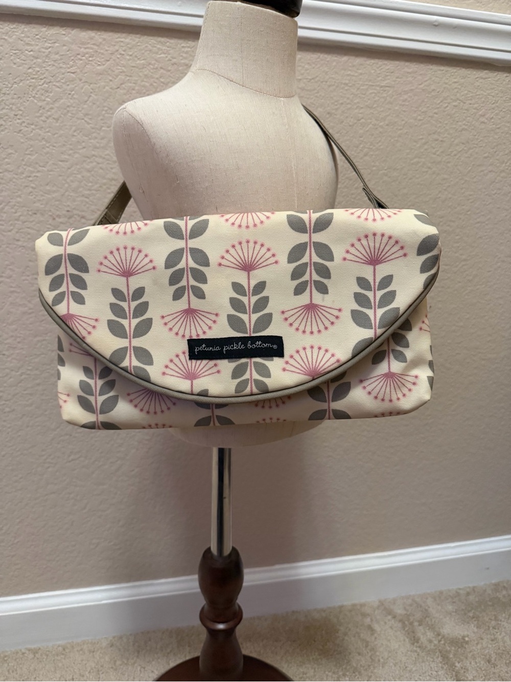 Petunia Pickle Bottom Cream, Pink & Gray Floral Clutch diaper bag